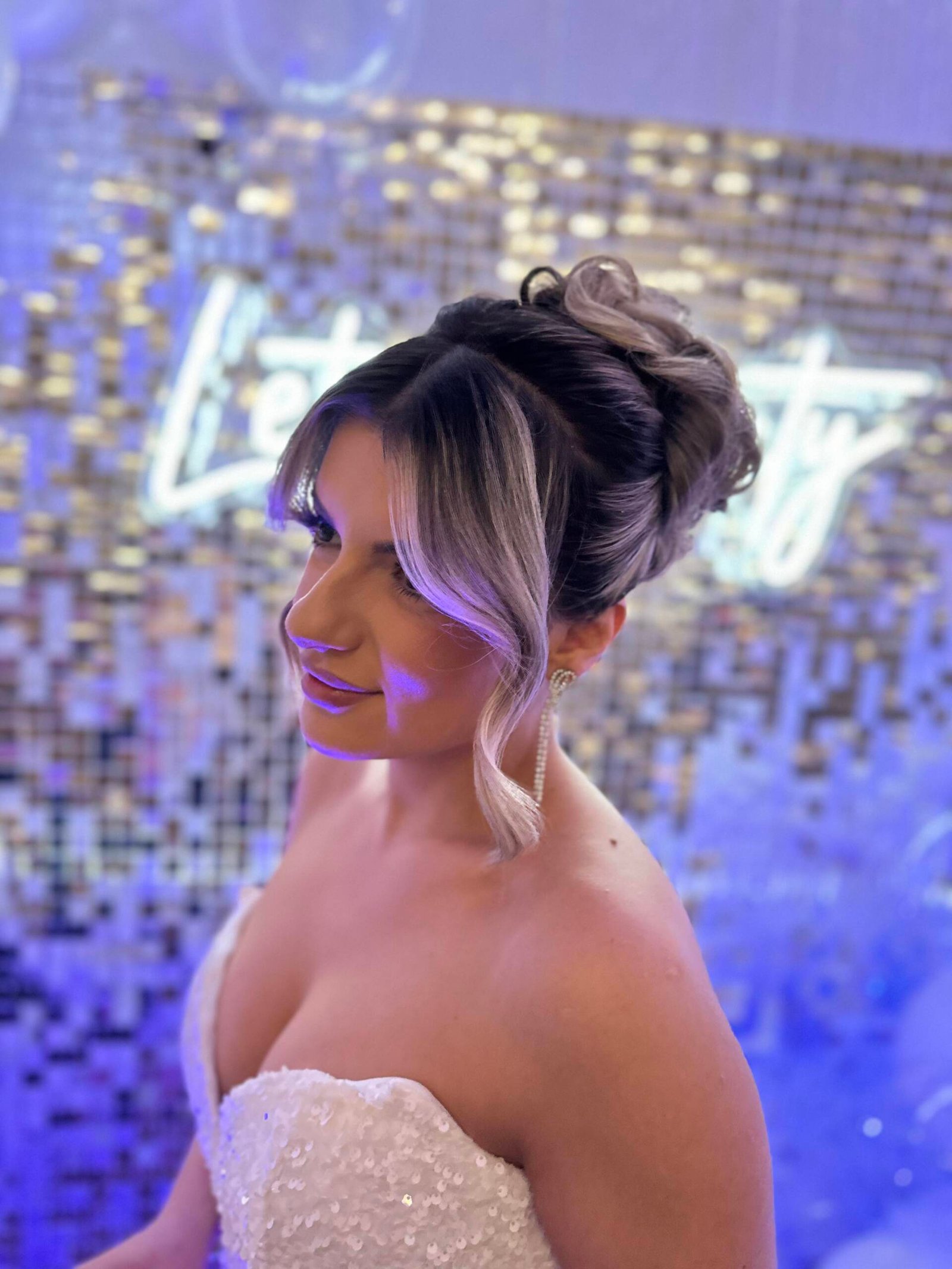Crowning Moments: This stunning updo adds the perfect touch of glamour to weddings, birthdays, proms, and every special celebration in between. ✨ #UpdoPerfection #CelebrateInStyle